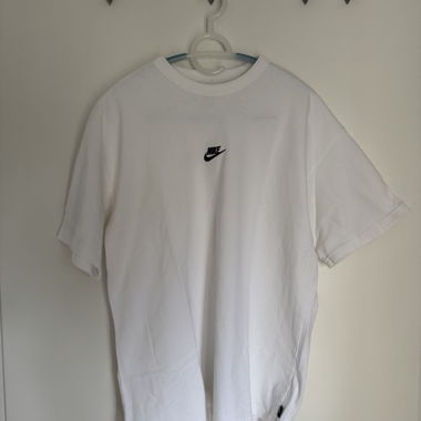 Weisses Nike T-Shirt