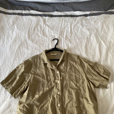 UNIQLO Olives Hemd