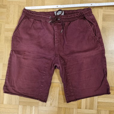 Pantaloncini rossi corti (M)