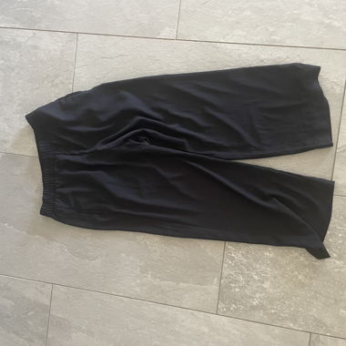 Schwarze Stoffhose