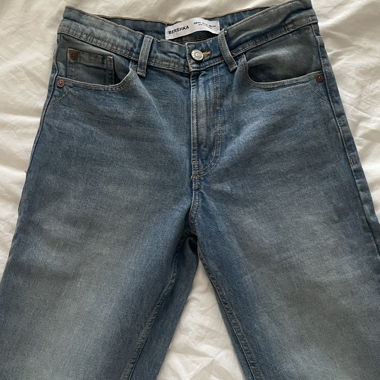 Jeans Bershka UE 34