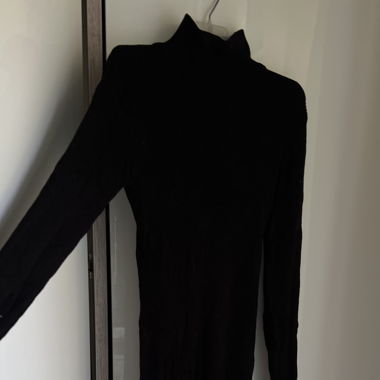 Schwarzes Pullover Kleid
