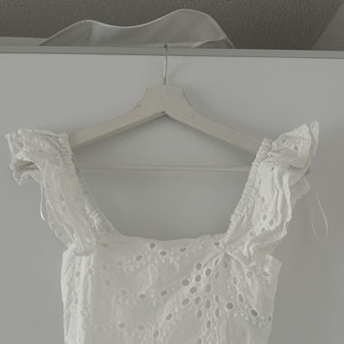 TOP À VOLANTS - blanc