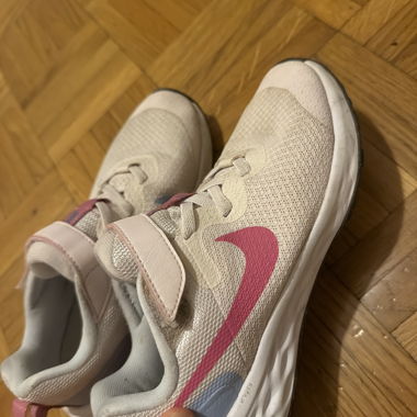 Nike kids