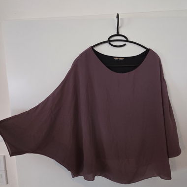 Blusa lilla con cut-out