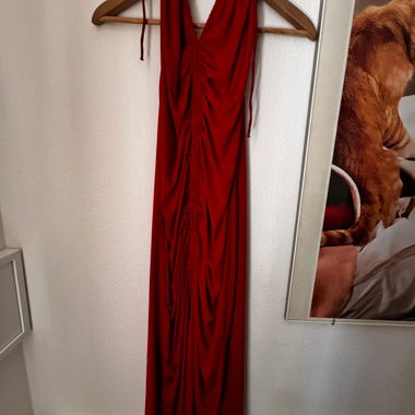 Robe de soirée rouge de ZARA