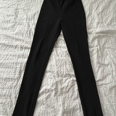 Elegante Stretchhose mit Schlitz 