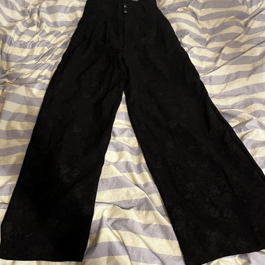 Pantalon en tissu élégant