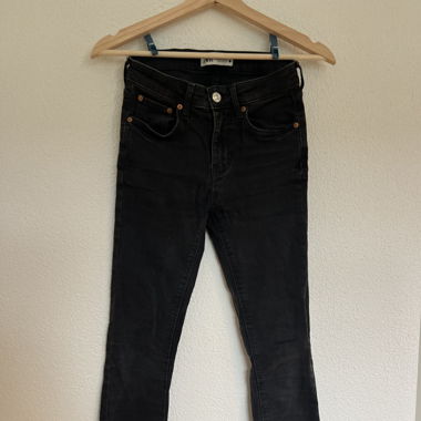 Schwarze Jeans 