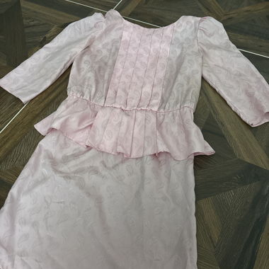 Kleid in staubigem Rosa