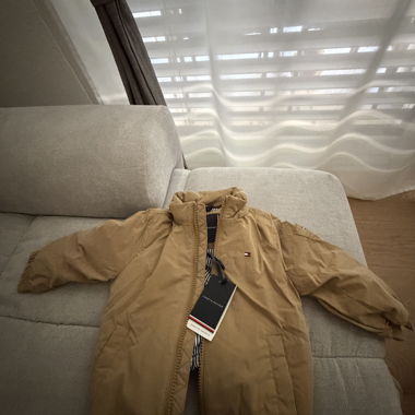 Veste matelassée Tommy Hilfiger pour enfants taille 86