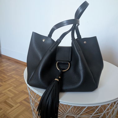 Borsa tote nera con frange