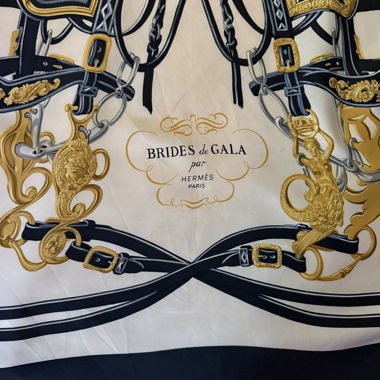 Foulard en soie Hermès Brides de Gala