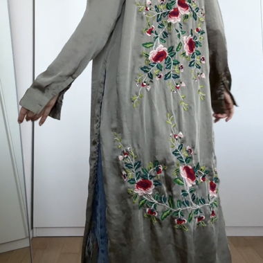 Besticktes Longbluse-Hemd
