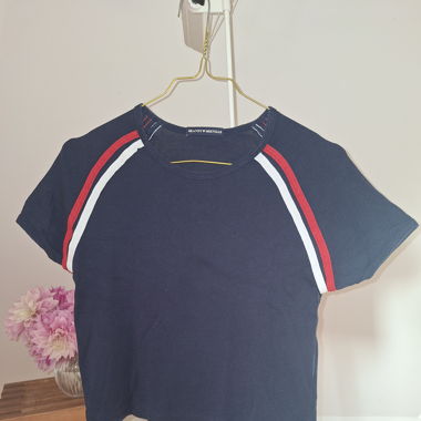 dunkelblaues crop top mit 2 streifen