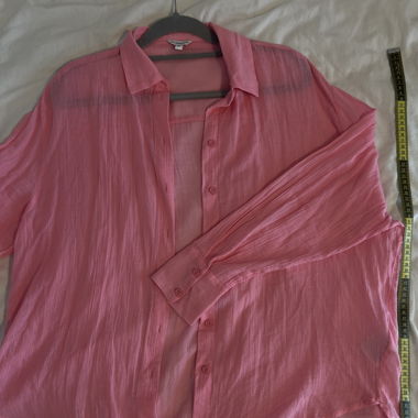 pink blouse