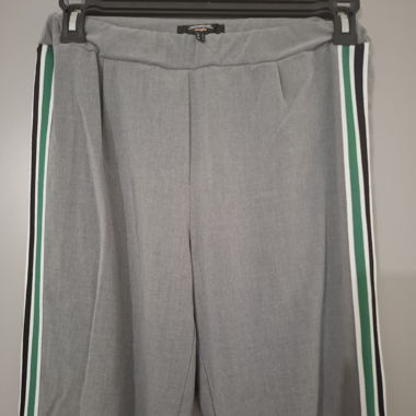 Pantaloni da tuta grigi con righe