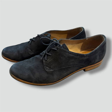 5th Avenue women's black shoes