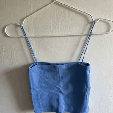 Blaues Cropped Top