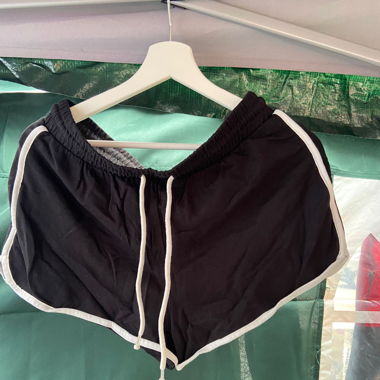 Kurze Sporthose