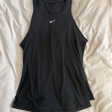 Top Nike