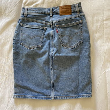 Levi's denim skirt