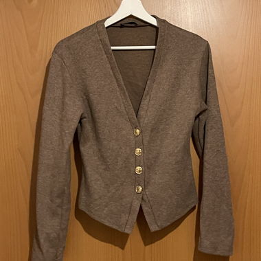 braune Feinstrickjacke 