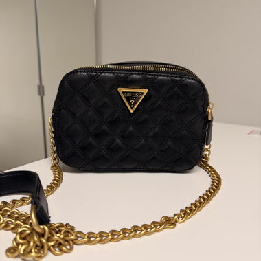 Borsa a tracolla Guess nera/oro