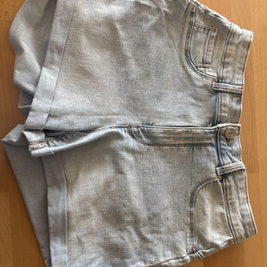 Short en jean bleu clair