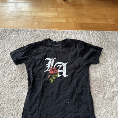T-shirt nero grafico Mister Tee