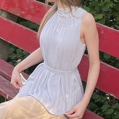 Ärmellose Bluse mit Taillengürtel Elegant & Luftig