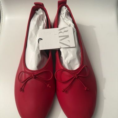 ZARA Rote Ballerinas neu!