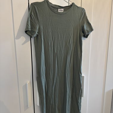 T-shirt dress