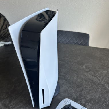 PlayStation 5 - Disc Edition