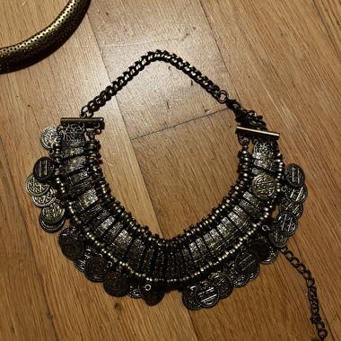 Collana statement con monete