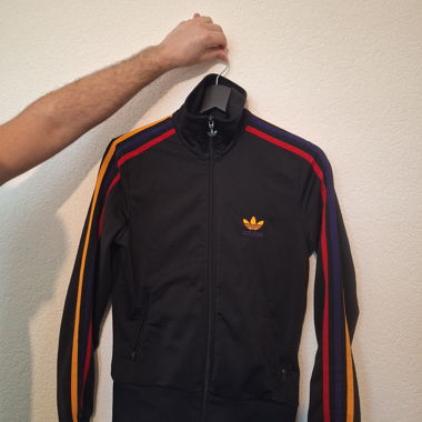Giacca Adidas nera con zip