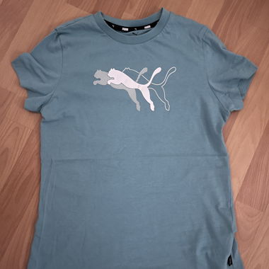 Light blue T-shirt