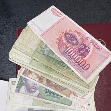 Jugoslawisches Geld (Dinar) 