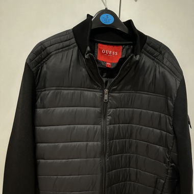 Schwarze Guess-Jacke