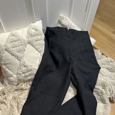 schwarze Hose