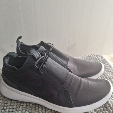 Adidas Sneaker, Grösse 42, in ausgezeichnetem Zustand