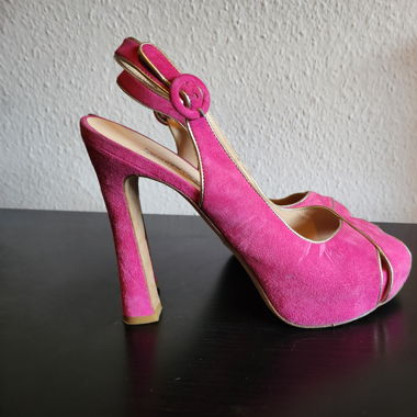 Sandales à talons taille 39 manufacture italienne 