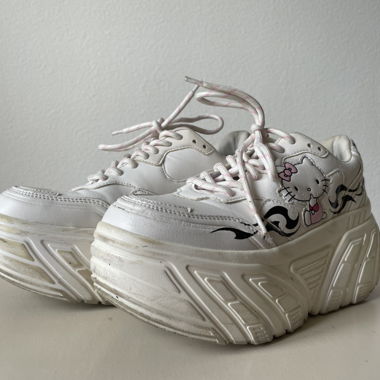 Hello Kitty Plateau Sneakers