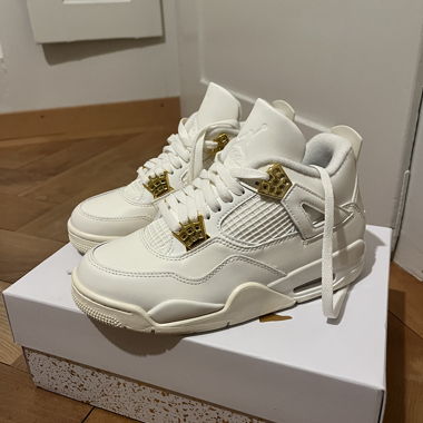 Jordan 4 Metallic Gold (W)