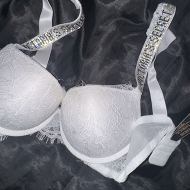 Victoria’s Secret lace bra & thong set