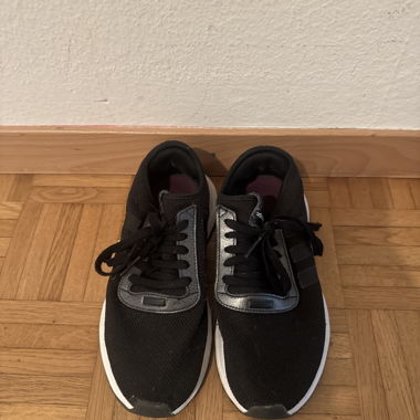 Sneakers Adidas nere