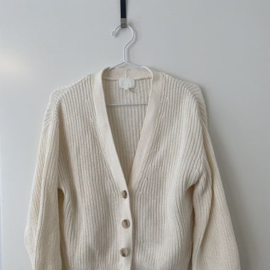 Cardigan mit Knöpfen / Creme