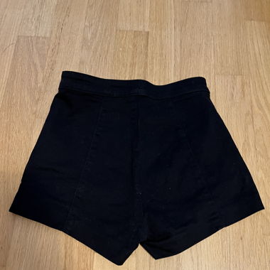 Hotpants nere