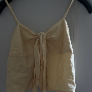 Yellow top with tie band