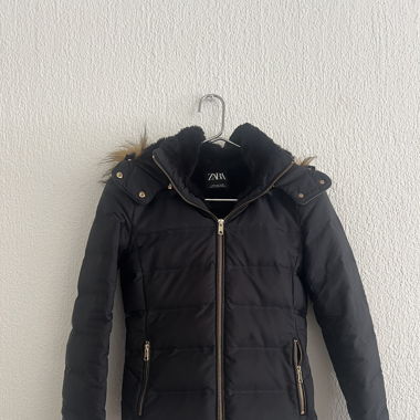 dunkelblaue winterjacke